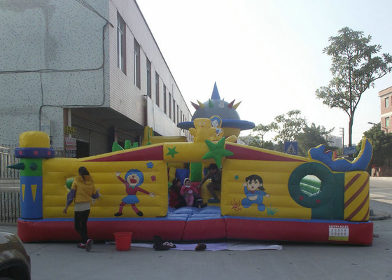 Büyük Boy Şişme Eğlence Parkı Yüksek Güvenlikli Malzemeler Bouncy Juming Castle