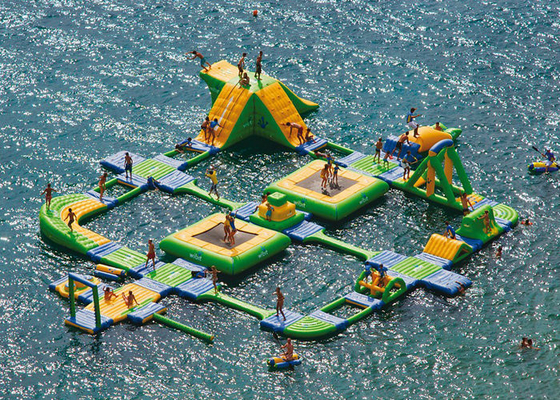 Yüksek Dayanıklılık Bouncy Water Park, Aqua Sporları Su Parkı Deniz Suyu Korozyon Önleyici